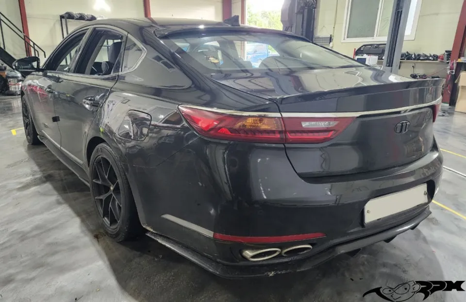 Kia K7のカーラッピング事例 施工写真 4