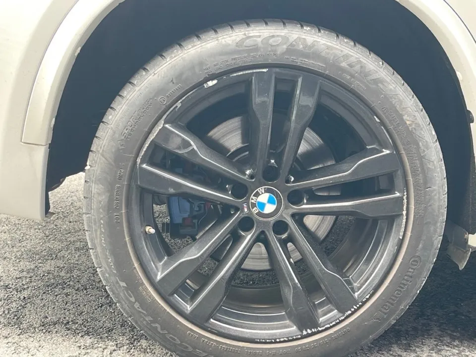 BMW X5 F15 wheel repair - BMW X5 F15 Wheel Refinishing Review — ₩120-180K Gloss Black Restore photo 6