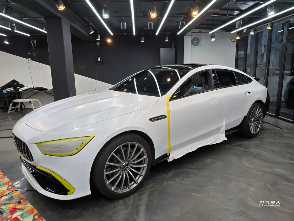 Mercedes-Benz AMG GT 43のカーラッピング事例｜費用目安・仕上がり 施工写真 3-3