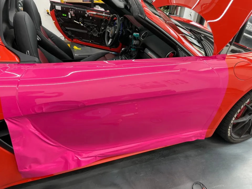ポルシェ 718 ボクスターのカーラッピング事例｜費用目安・仕上がり 施工写真 3-1