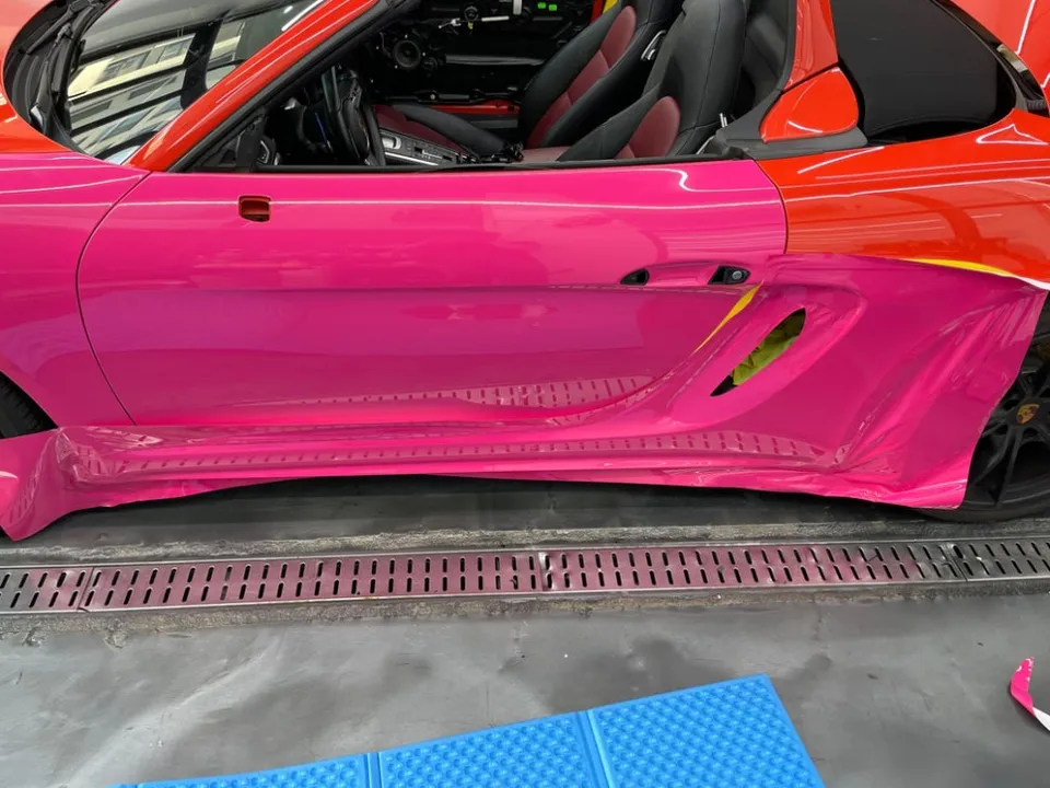 ポルシェ 718 ボクスターのカーラッピング事例｜費用目安・仕上がり 施工写真 3-2