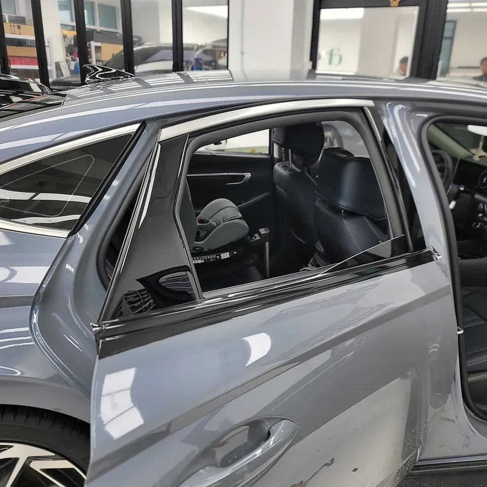 Hyundai Sonata DN8のカーラッピング事例|クローム除去 施工写真 2-2