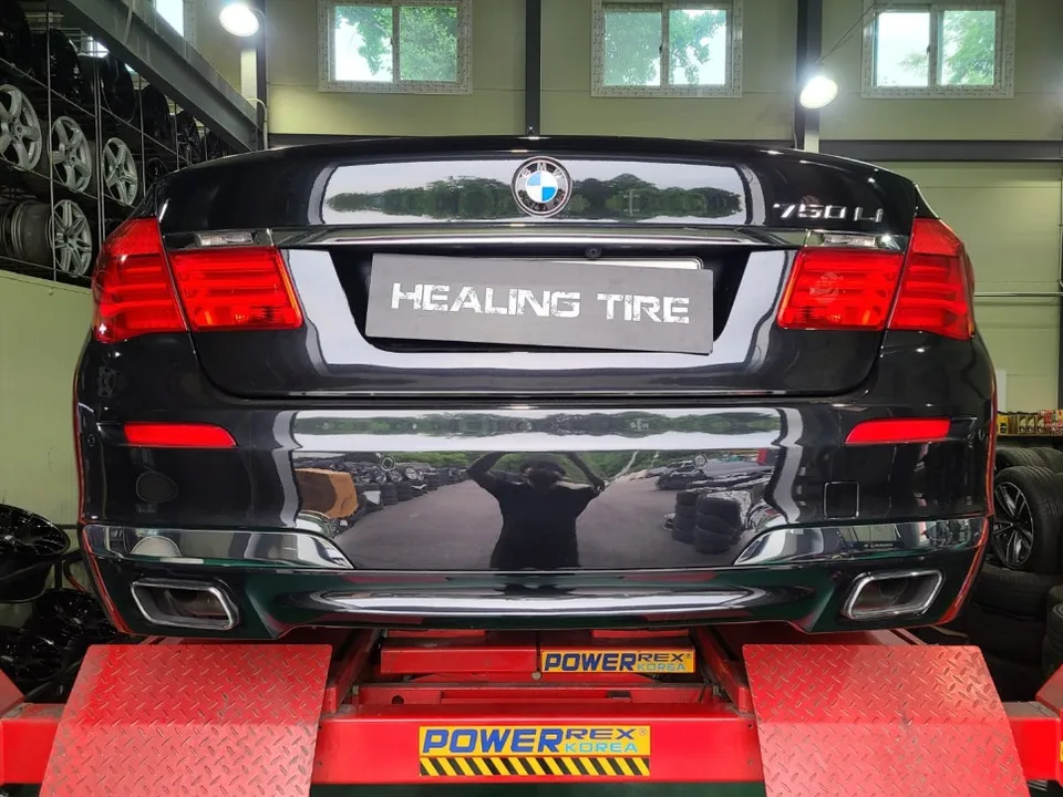 BMW 7 Seriesのホイールリペア・塗装事例 写真