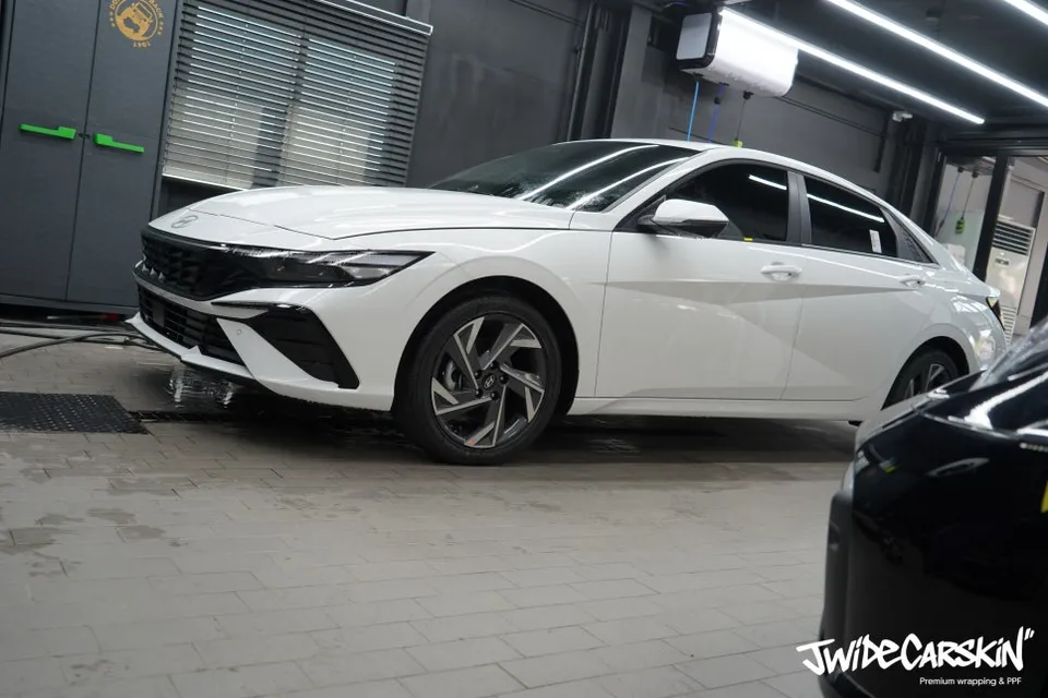 Hyundai Elantra ADのPPF施工事例｜費用目安と仕上がり 施工写真 3-1