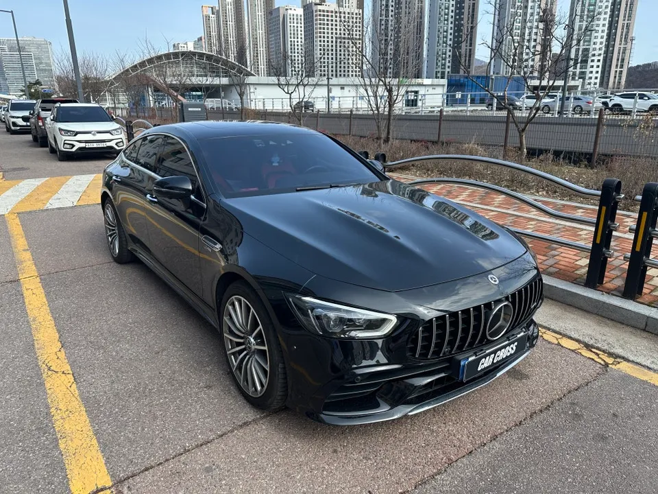 Mercedes-Benz AMG GT 43のカーラッピング事例|費用目安・仕上がり 施工写真 2-1