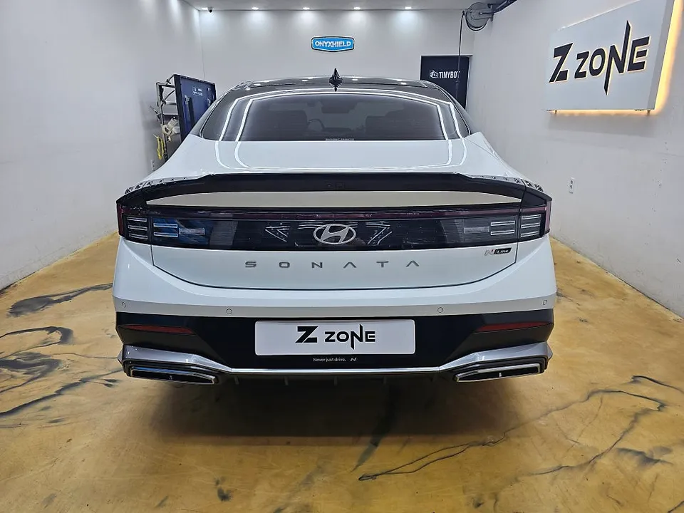 Hyundai Sonata DN8のカーラッピング事例|費用目安・仕上がり 施工写真 2-1