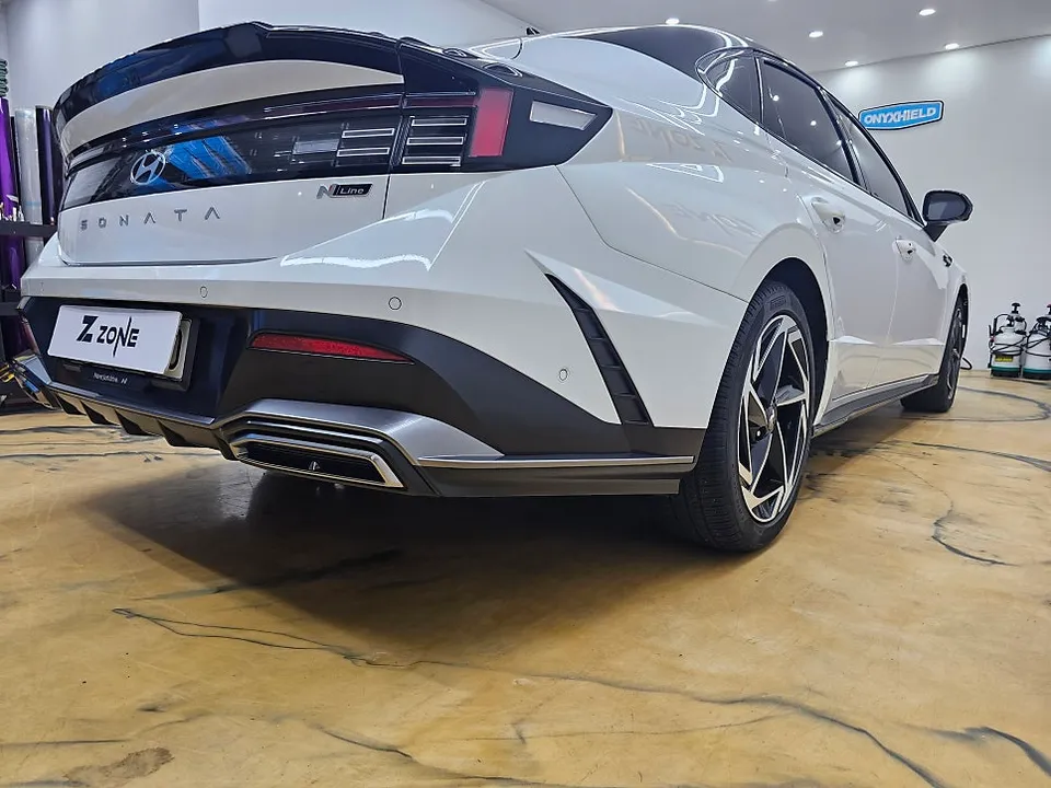 Hyundai Sonata DN8のカーラッピング事例|費用目安・仕上がり 施工写真 1-2