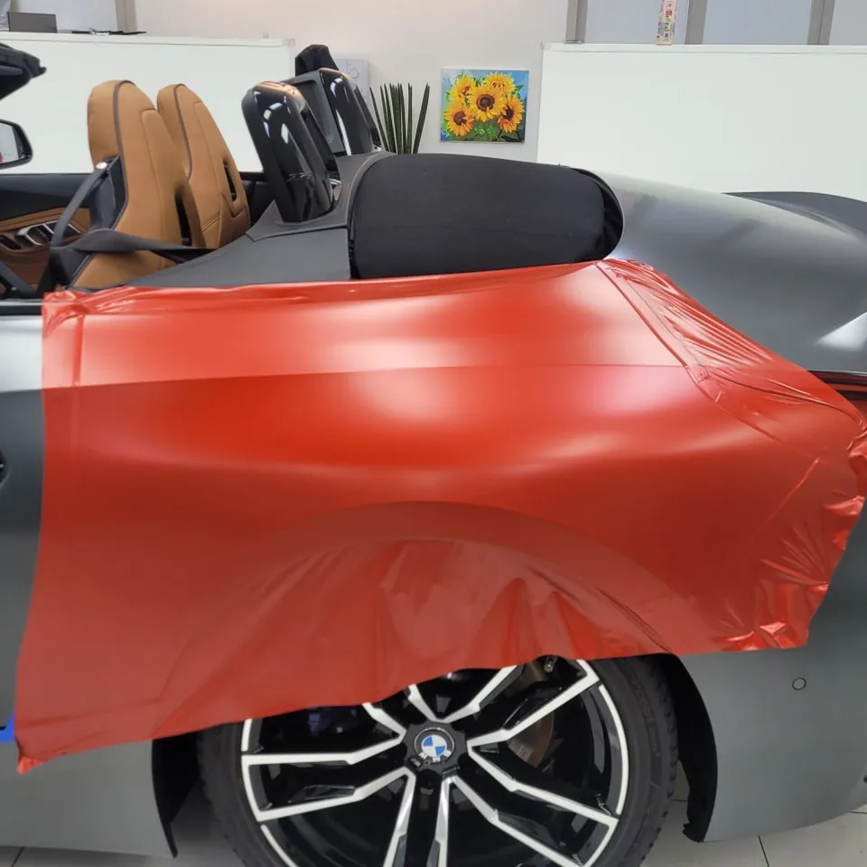 BMW Z4 カーラッピング事例｜スモーリングレッドの費用と仕上がり 施工写真 1-3