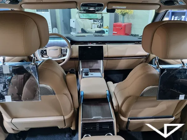 Land Rover Range Rover Vogue interior customization - Land Rover Range Rover Vogue Interior Customization Review photo 3