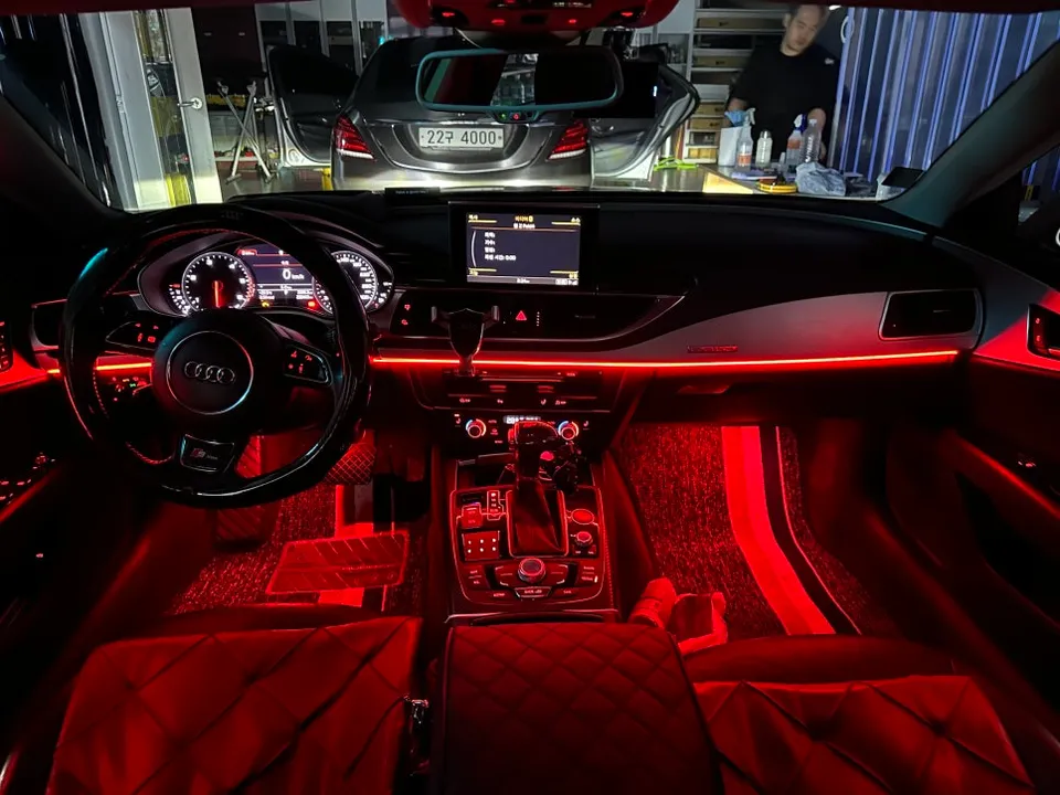 Audi A7のカーラッピング事例 施工写真 1-2