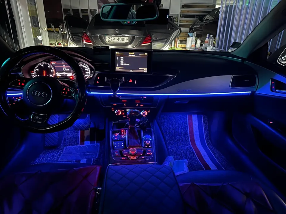 Audi A7のカーラッピング事例 施工写真 3-2
