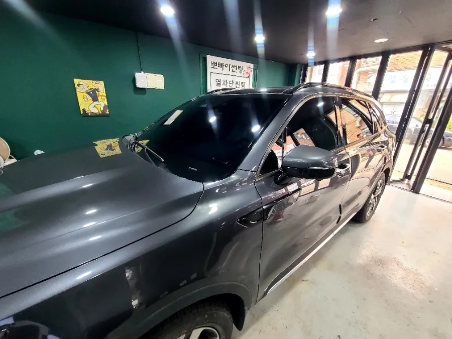 Kia Sorentoのカーフィルム施工事例｜費用目安・仕上がり 施工写真 2-2