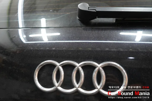 Audi Q7のカーオーディオ施工事例 写真
