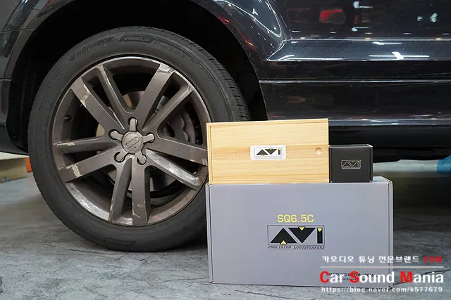 Audi Q7のカーオーディオ施工事例 施工写真 2-1
