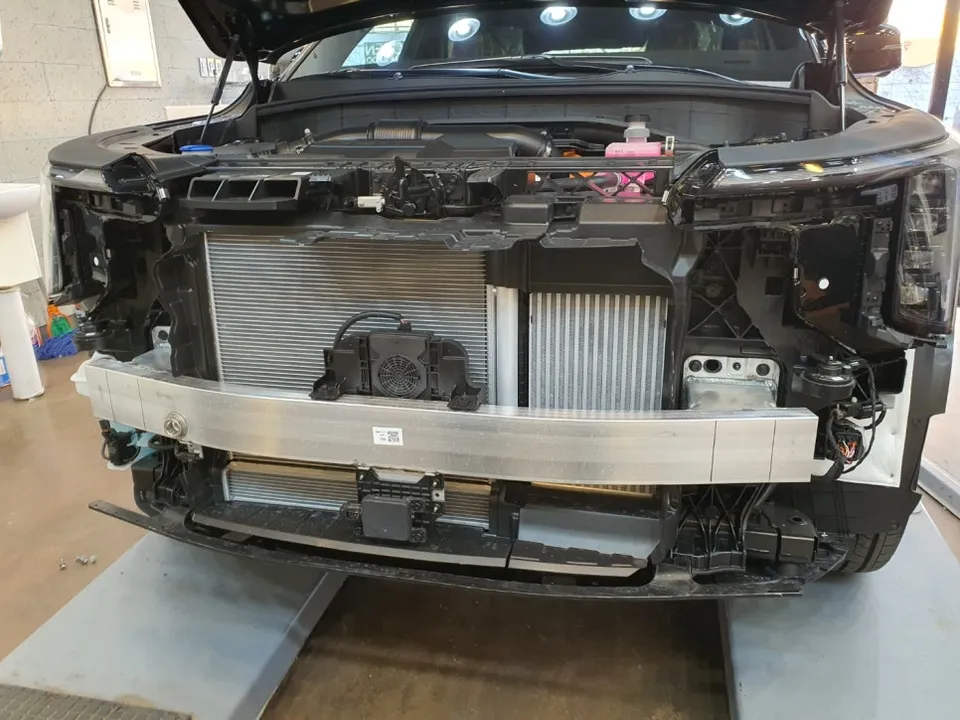 Kia Sorento MQ4のPPF施工事例|費用目安・仕上がり 施工写真 1-2