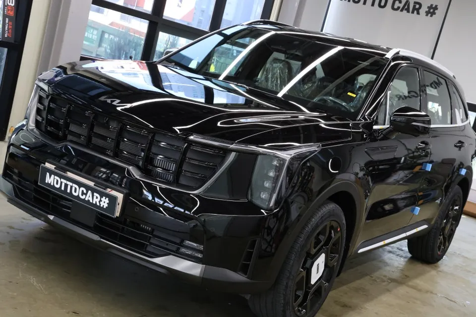 Kia SorentoのPPF施工事例 施工写真 4-2