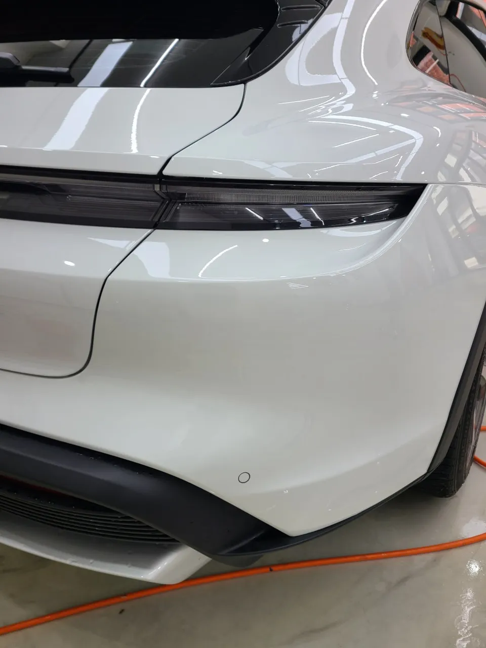 Porsche Taycan PPF施工事例｜費用目安と仕上がり 写真
