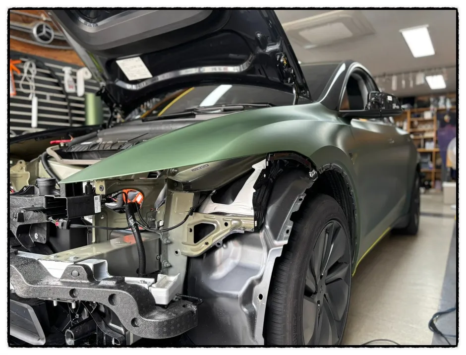 Tesla Model Yのカーラッピング事例｜費用目安・仕上がり 施工写真 1-3