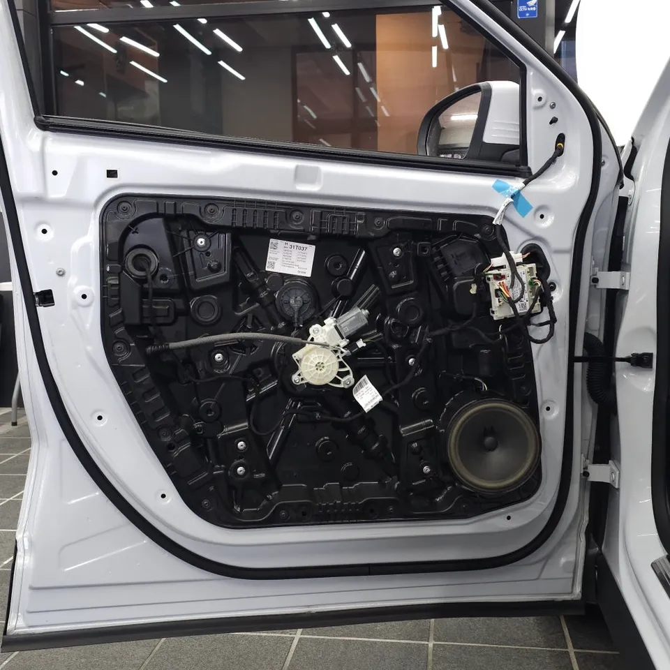 Mercedes-Benz GLA 45 AMG car audio - Mercedes-Benz GLA 45 AMG Speaker Upgrade Review photo 4