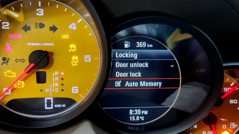 Porsche Cayenne 958 oem options - Porsche Cayenne 958 OEM Options Review — Enhanced Features photo 3
