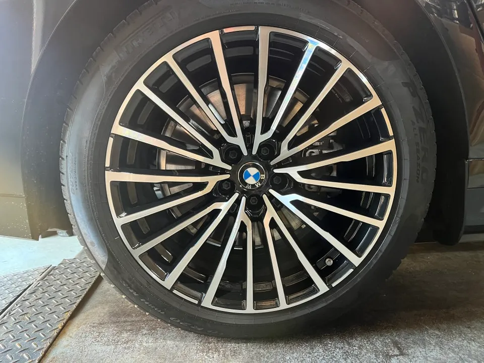 BMW 7 Series G11/G12のホイールリペア・塗装事例 写真