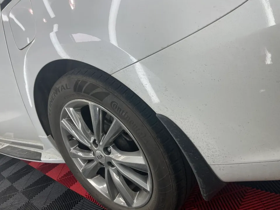 Kia Carnival 4th Genのガラスコーティング事例 施工写真 1-2