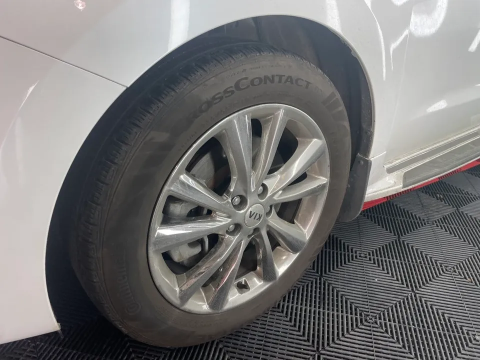 Kia Carnival 4th Genのガラスコーティング事例 施工写真 3-2