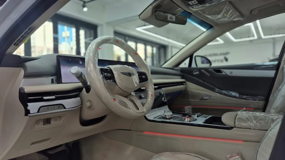 Genesis G80のPPF施工事例｜費用目安と仕上がり 施工写真 4-1