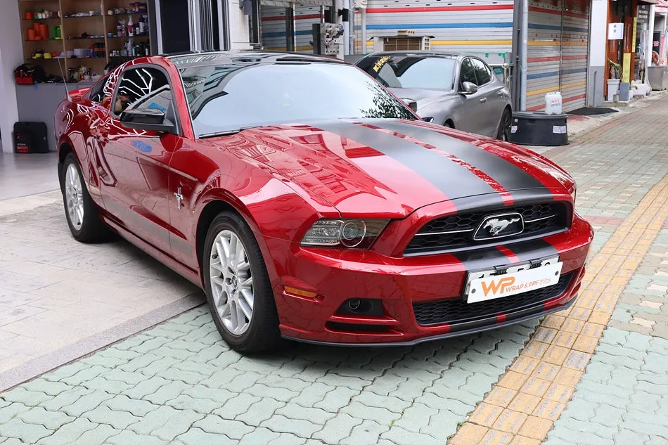 Ford Mustangのカーラッピング事例|費用目安・仕上がり 施工写真 3-1
