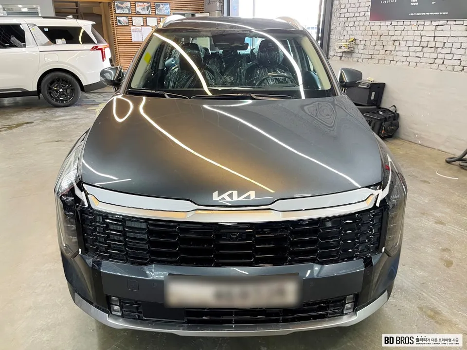 Kia Sportageのカーフィルム施工事例|費用目安・仕上がり 施工写真 3-2
