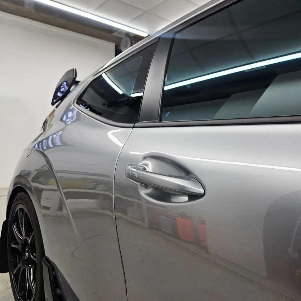 Hyundai Veloster Nのカーラッピング事例｜費用目安・仕上がり 施工写真 3-1