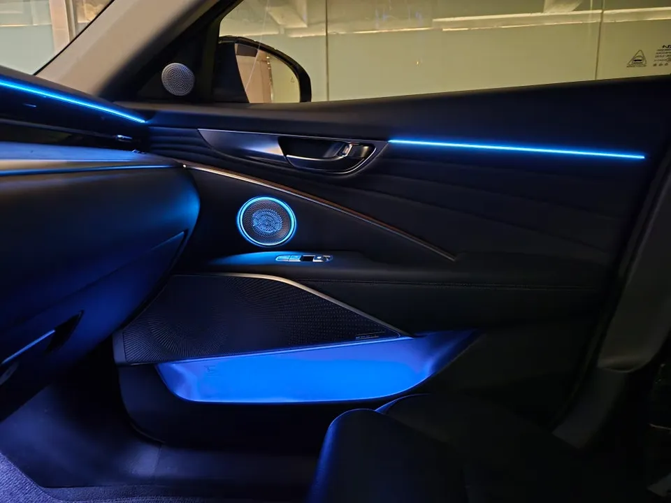 Kia K900 ambient lighting - Kia K900 Ambient Lighting Review - Enhanced Luxury photo 5