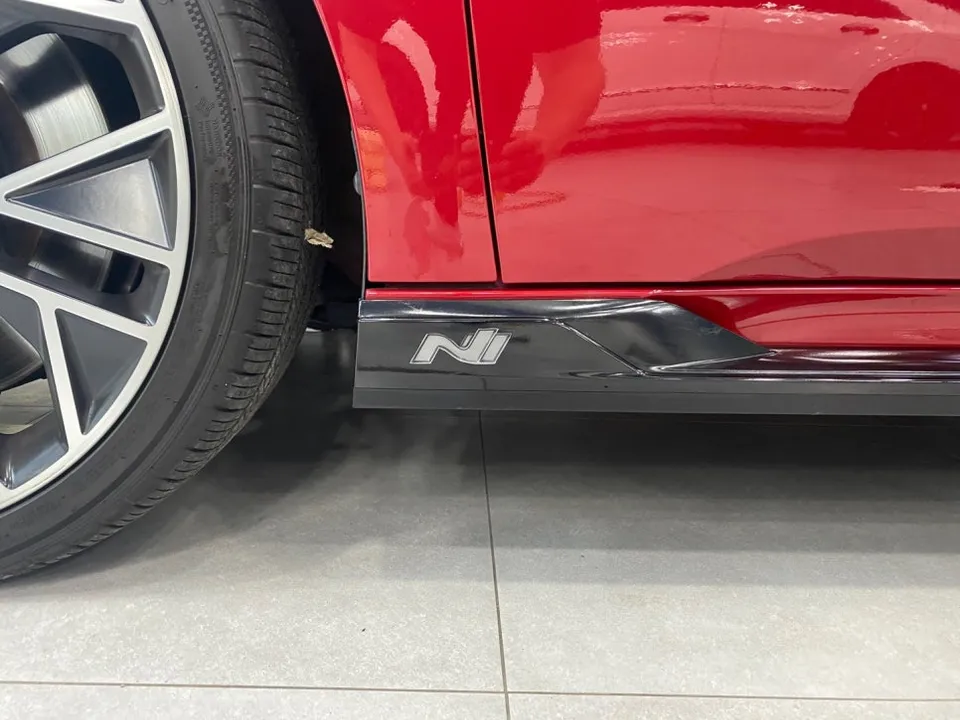 Hyundai Elantra Nのカーラッピング事例|費用目安・仕上がり 施工写真 2-2