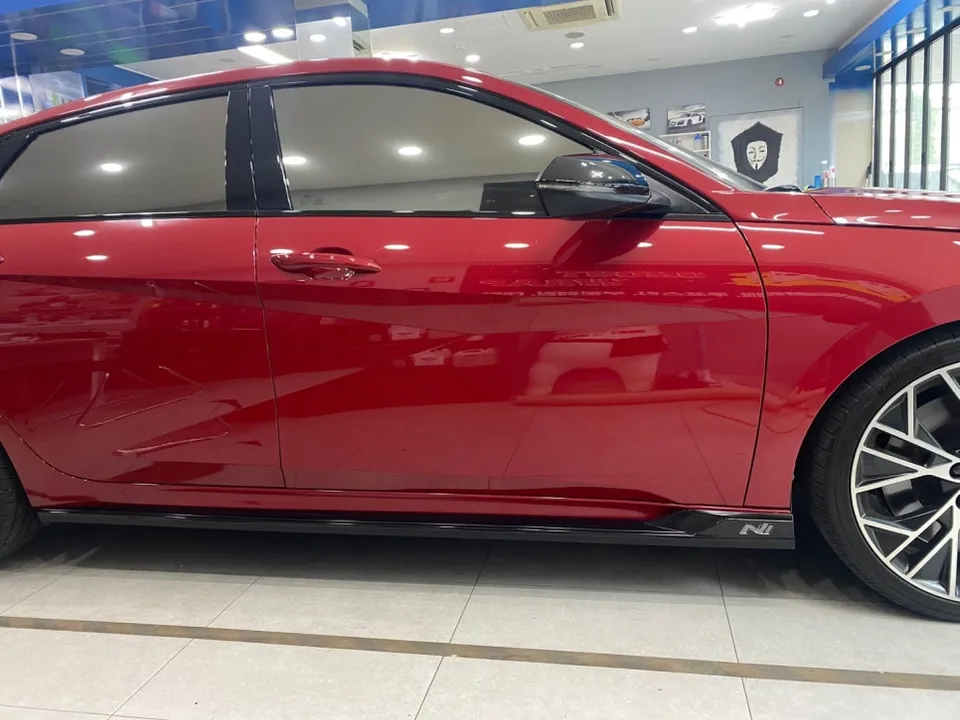 Hyundai Elantra Nのカーラッピング事例|費用目安・仕上がり 施工写真 1-3