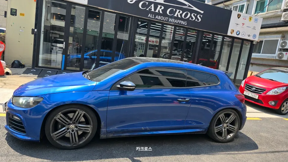 VW Sciroccoのカーラッピング事例｜費用目安・仕上がり 施工写真 2-1