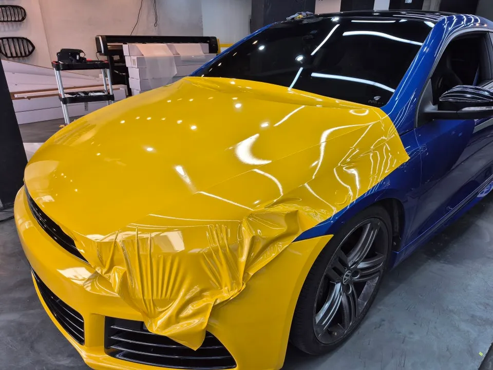 VW Sciroccoのカーラッピング事例｜費用目安・仕上がり 施工写真 2-2