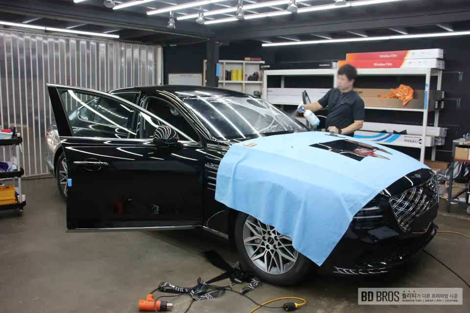 Genesis G80のカーフィルム施工事例｜費用目安・仕上がり 施工写真 1-2
