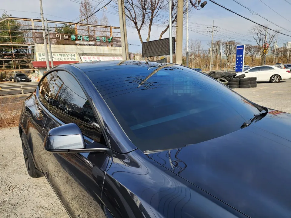 Tesla Model YのPPF施工事例|費用目安と仕上がり 施工写真 3-2