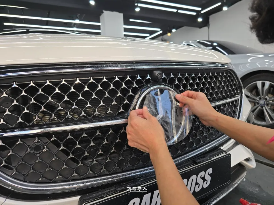 Mercedes-Benz Eクラス PPF施工事例｜費用目安と仕上がり 施工写真 4-1