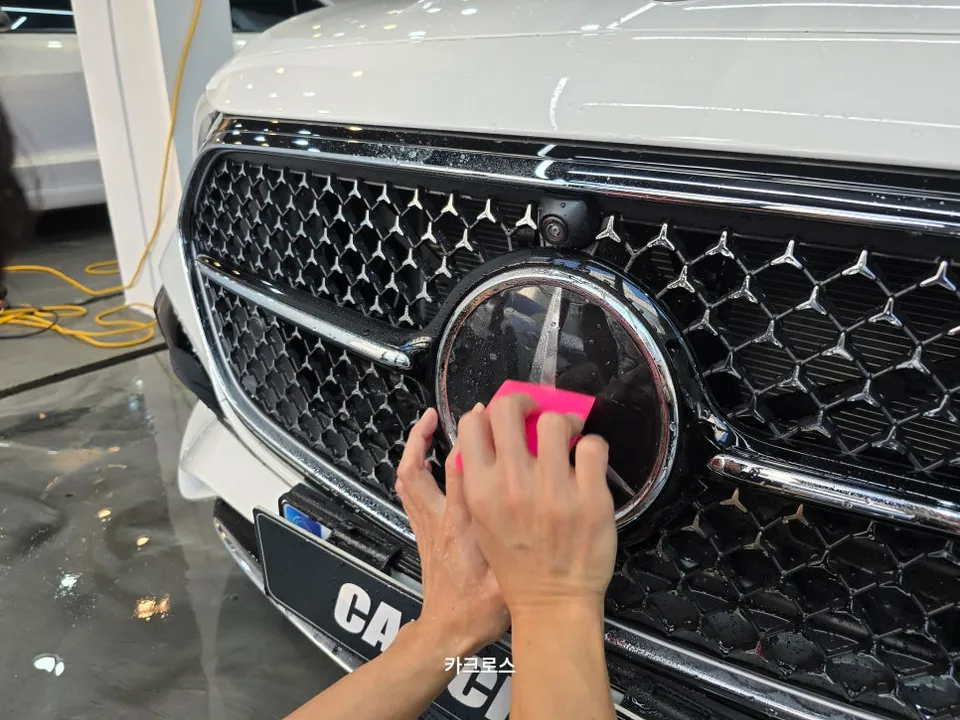 Mercedes-Benz Eクラス PPF施工事例｜費用目安と仕上がり 施工写真 1-2