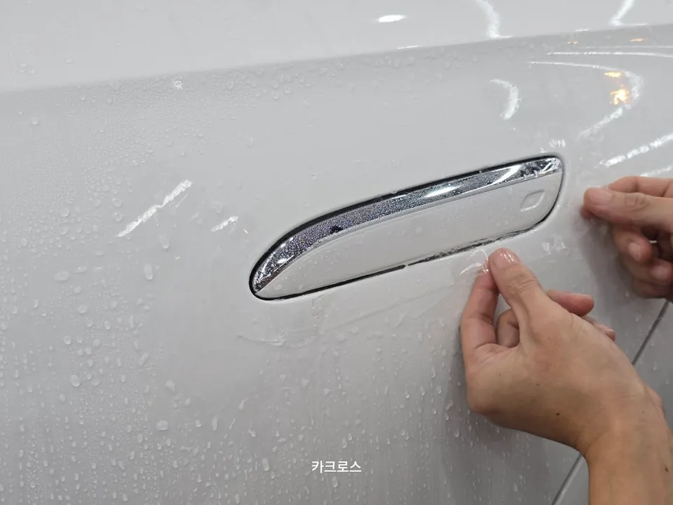 Mercedes-Benz Eクラス PPF施工事例｜費用目安と仕上がり 施工写真 1-3