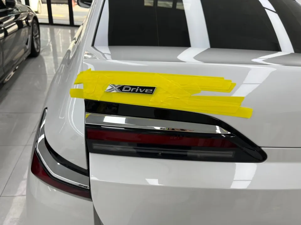 BMW 7 Series G11/G12のカーラッピング事例 施工写真 1-3