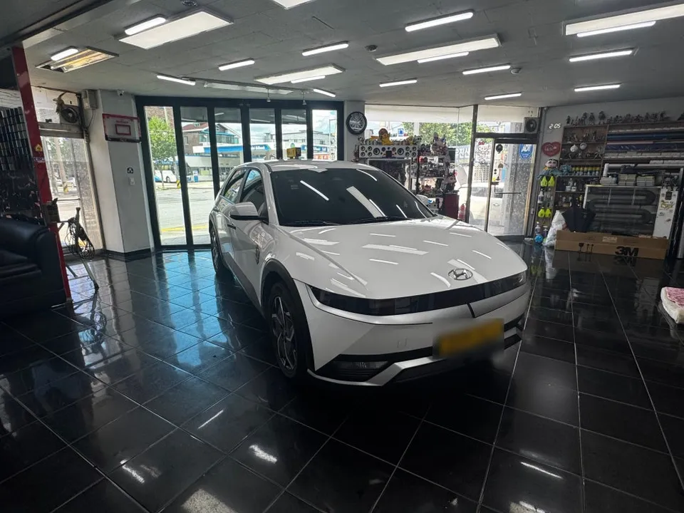 Hyundai IONIQ 5 vinyl wrap - Hyundai IONIQ 5 Vinyl Wrap Review — Cost & Results photo 4