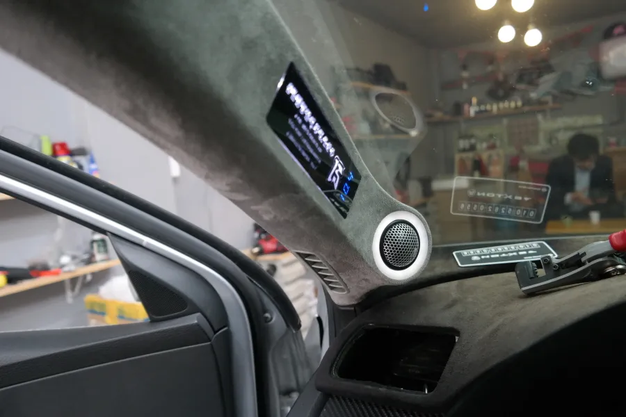 Volkswagen Passat ambient lighting - Volkswagen Passat Ambient Lighting Upgrade Review photo 5