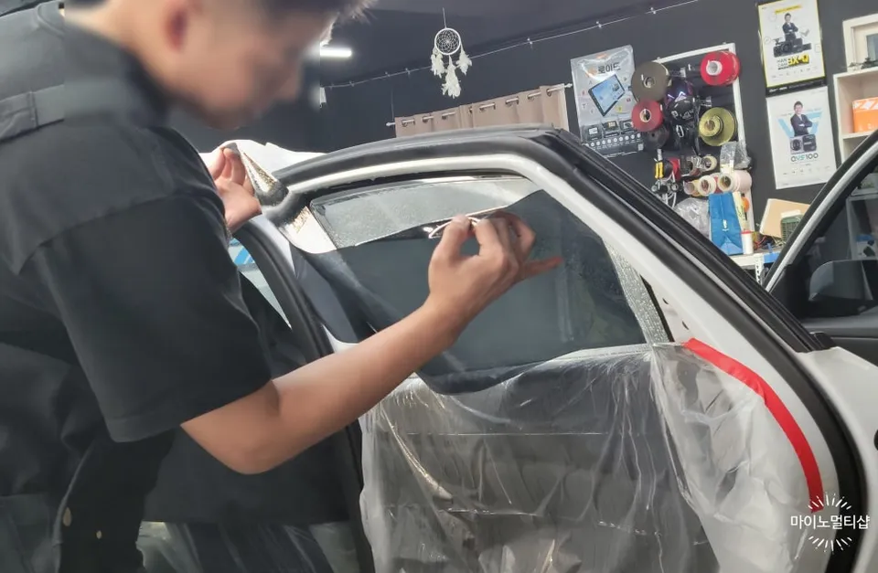 Hyundai Elantra CN7のカーフィルム施工事例｜費用目安・仕上がり 施工写真 3-2