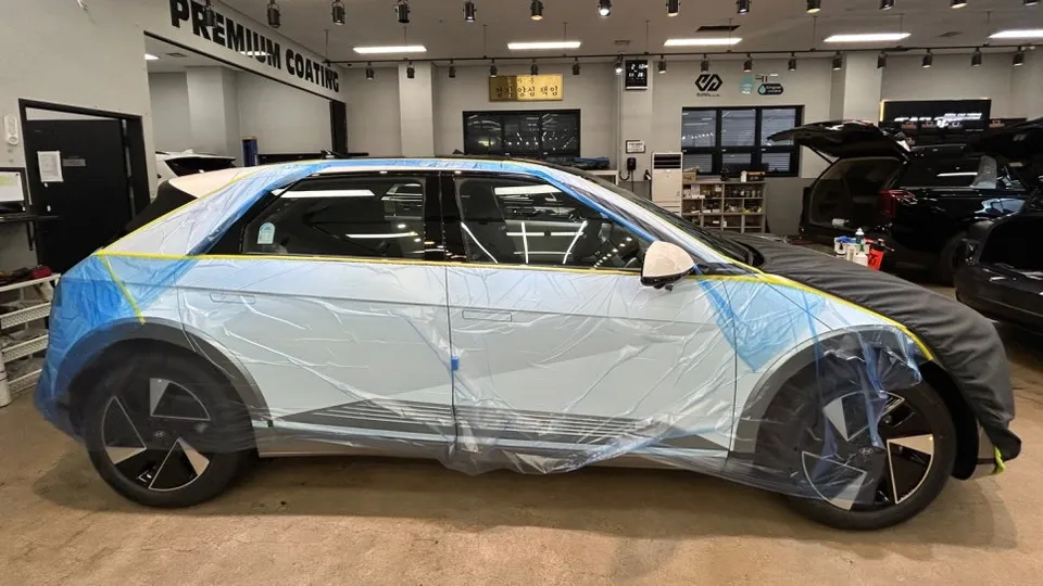Hyundai IONIQ 5のカーフィルム施工事例｜エメラルド色の仕上がり 施工写真 2-1
