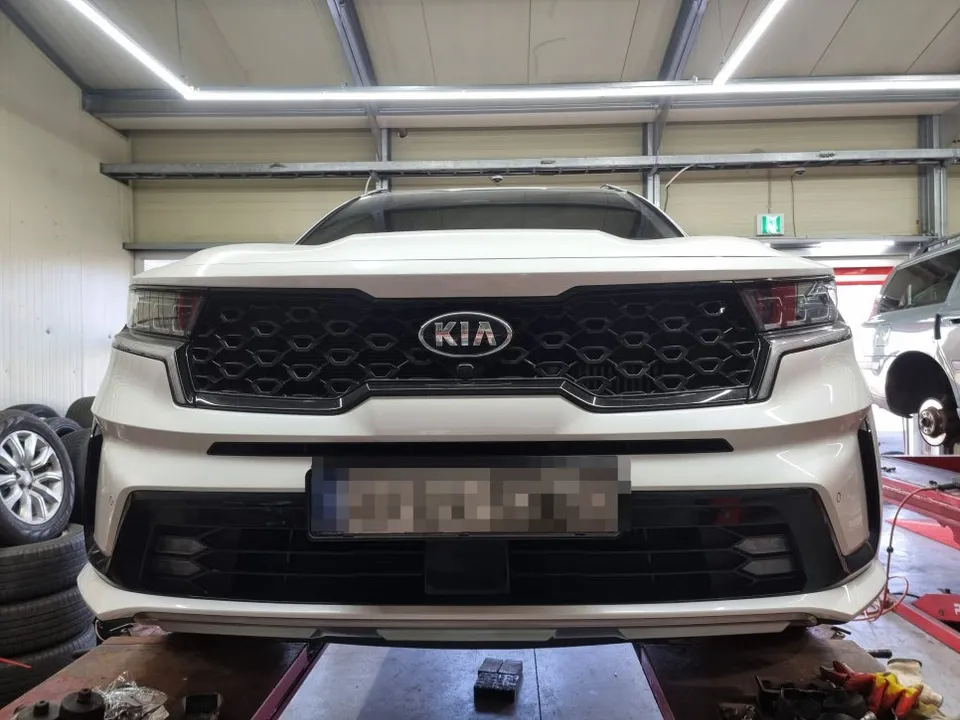 Kia Sorentoのホイールリペア・塗装事例 施工写真 2-1