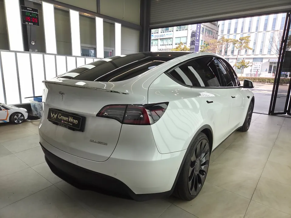 Tesla Model Y PPF施工事例｜費用目安と仕上がり 施工写真 3-3