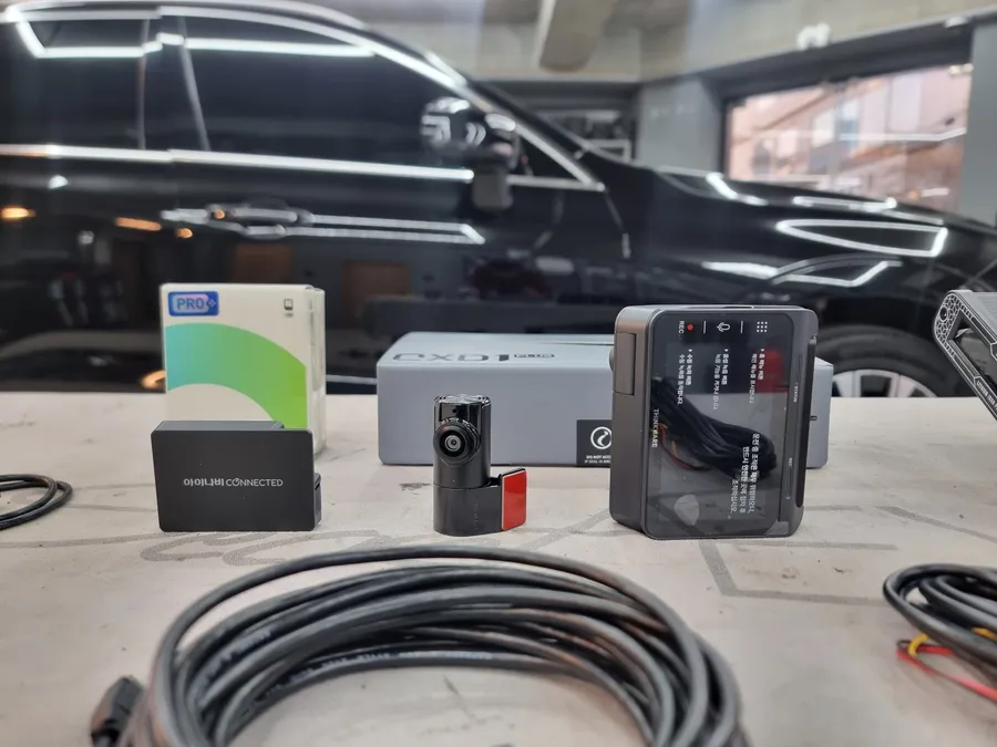 Volvo XC60のドラレコ取付事例｜費用目安・仕上がり 施工写真 3-2