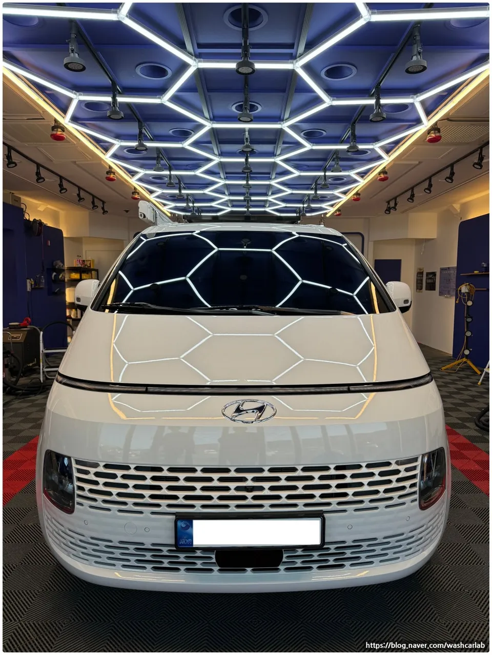 Hyundai Stariaのガラスコーティング事例|費用目安と仕上がり 施工写真 2-3